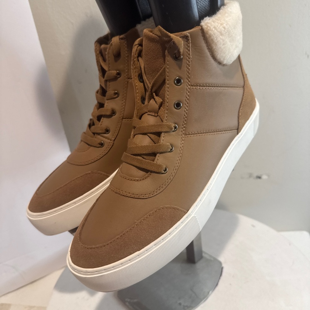 UGG Cakewalk High-Top Sneaker Women’s size 11 brand new